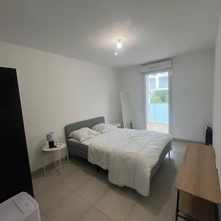 Joli T2 Terrasse Parking Prive Confort *
