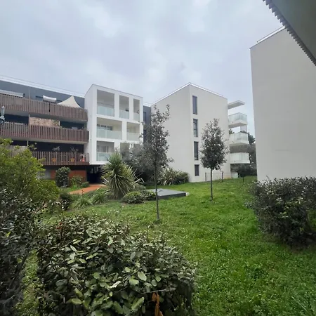 Apartment Joli T2 Terrasse Parking Prive Confort