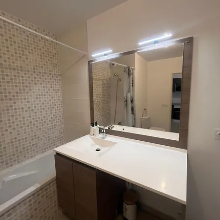 Joli T2 Terrasse Parking Prive Confort Apartment Montpellier